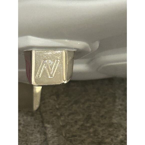 New Balance Velo B3 Softball/Baseball Cleats Unisex Size W7/M5.5 - Picture 4 of 8